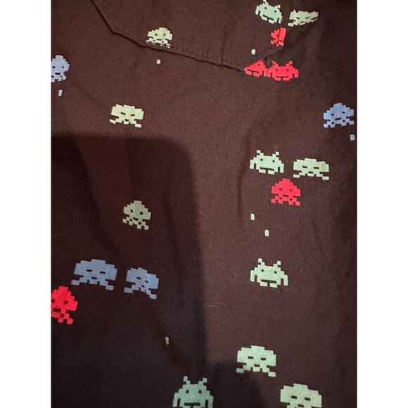 👾 American Republic Space Invaders Button-Down Shirt – Size M – 100% Cotton (#2 - Picture 7 of 7